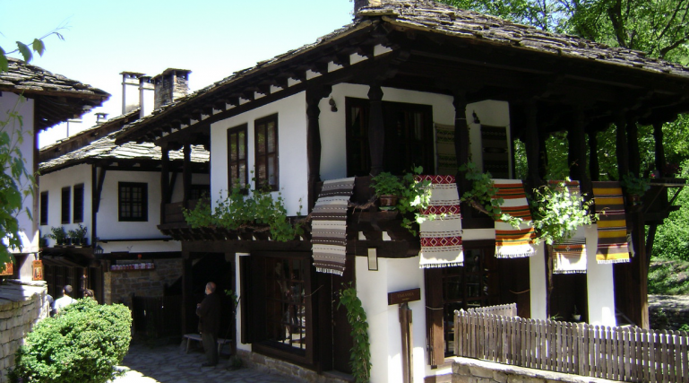 Екскурзия към Възрожденска България