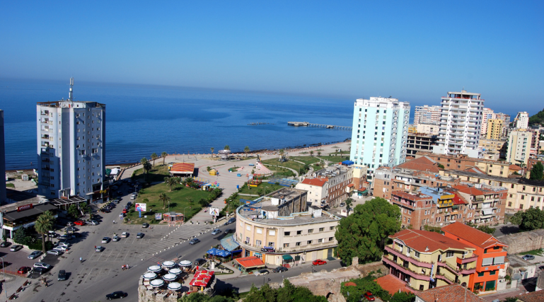 На море в Албания